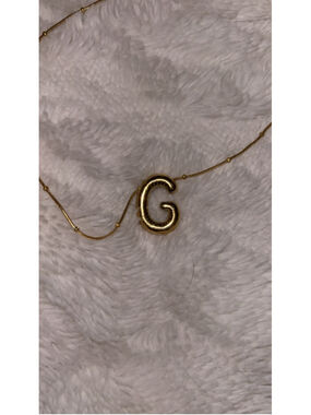 Gold Initial G Necklace One Size